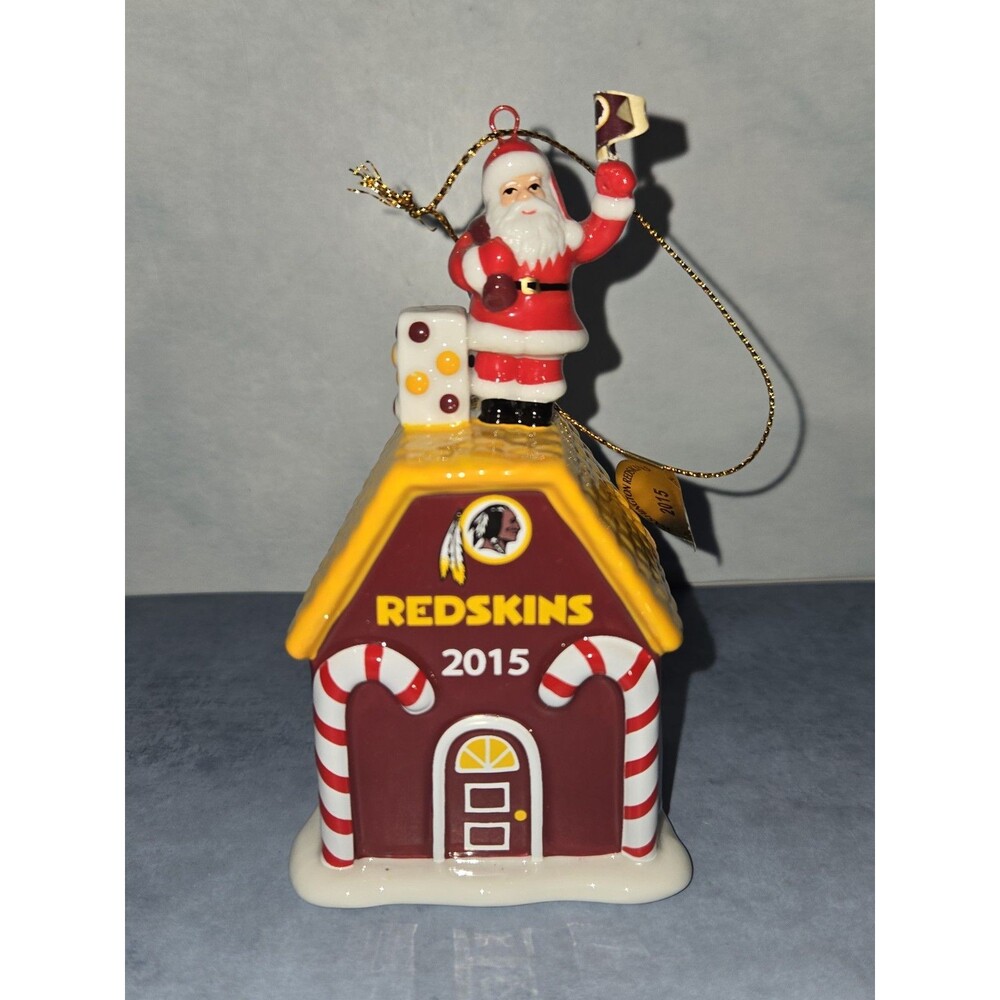 Danbury Mint Washington Redskins 2015 Gingerbread House Ornament (T-C)